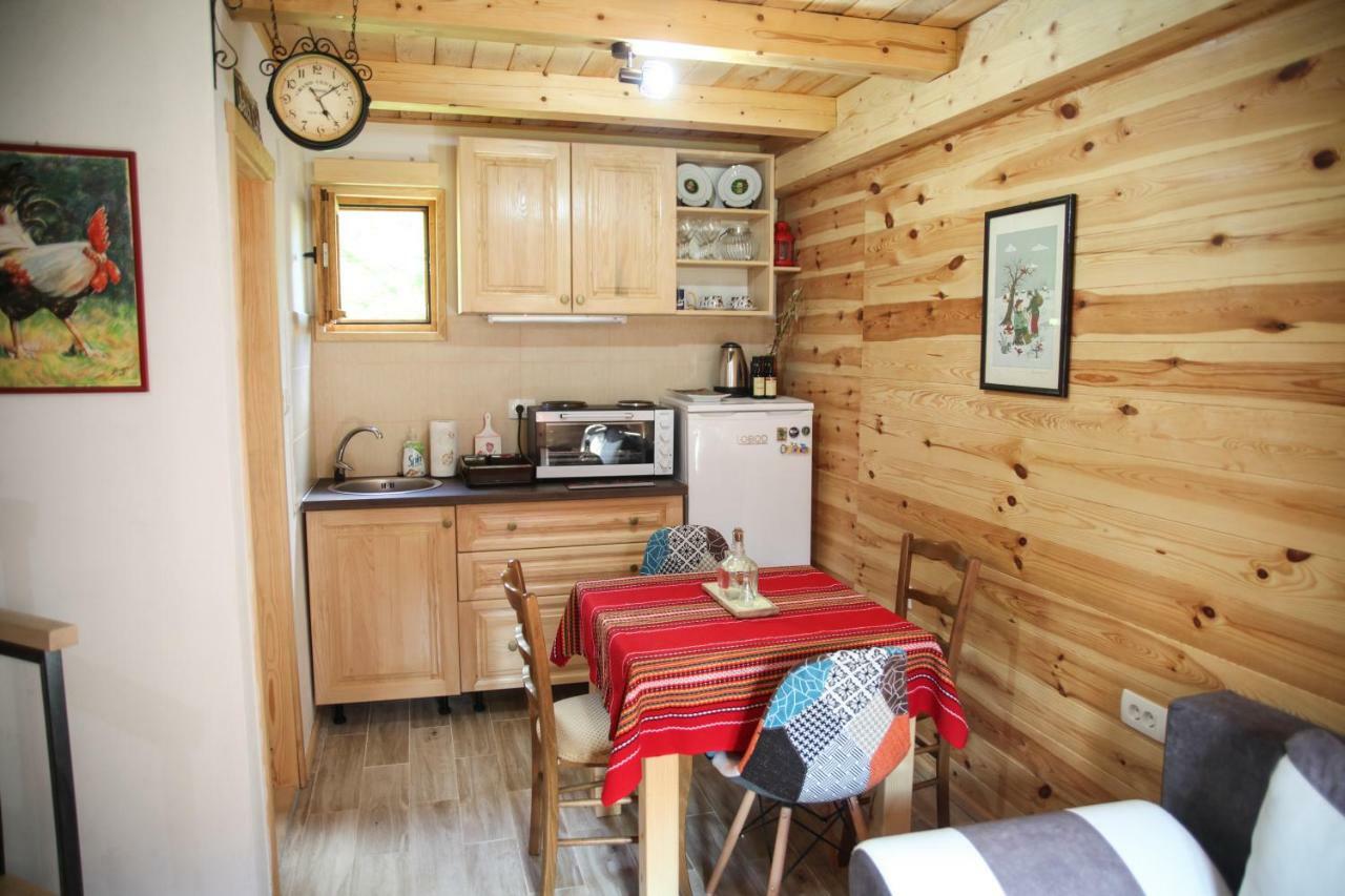 Taramour Cottages. Мойковац Екстер'єр фото
