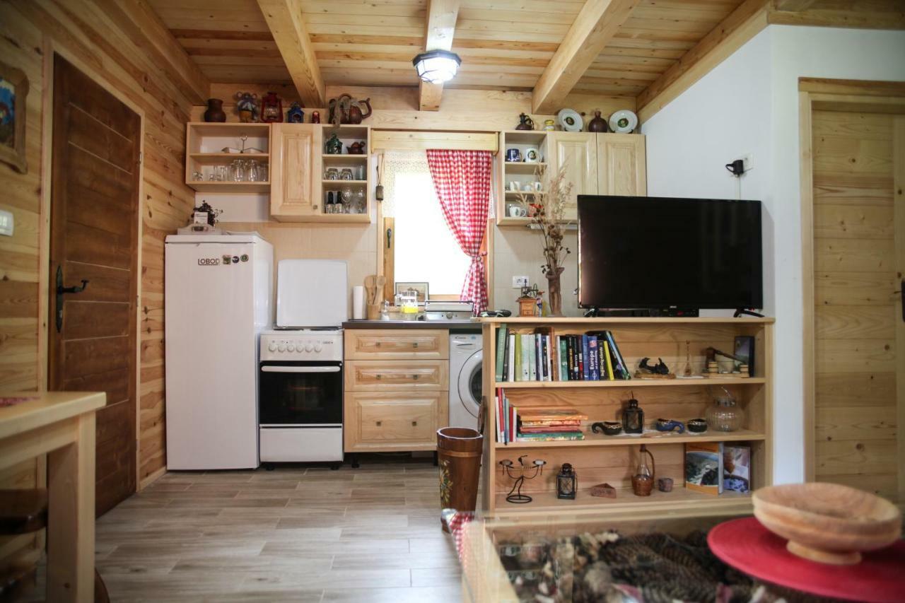 Taramour Cottages. Мойковац Екстер'єр фото