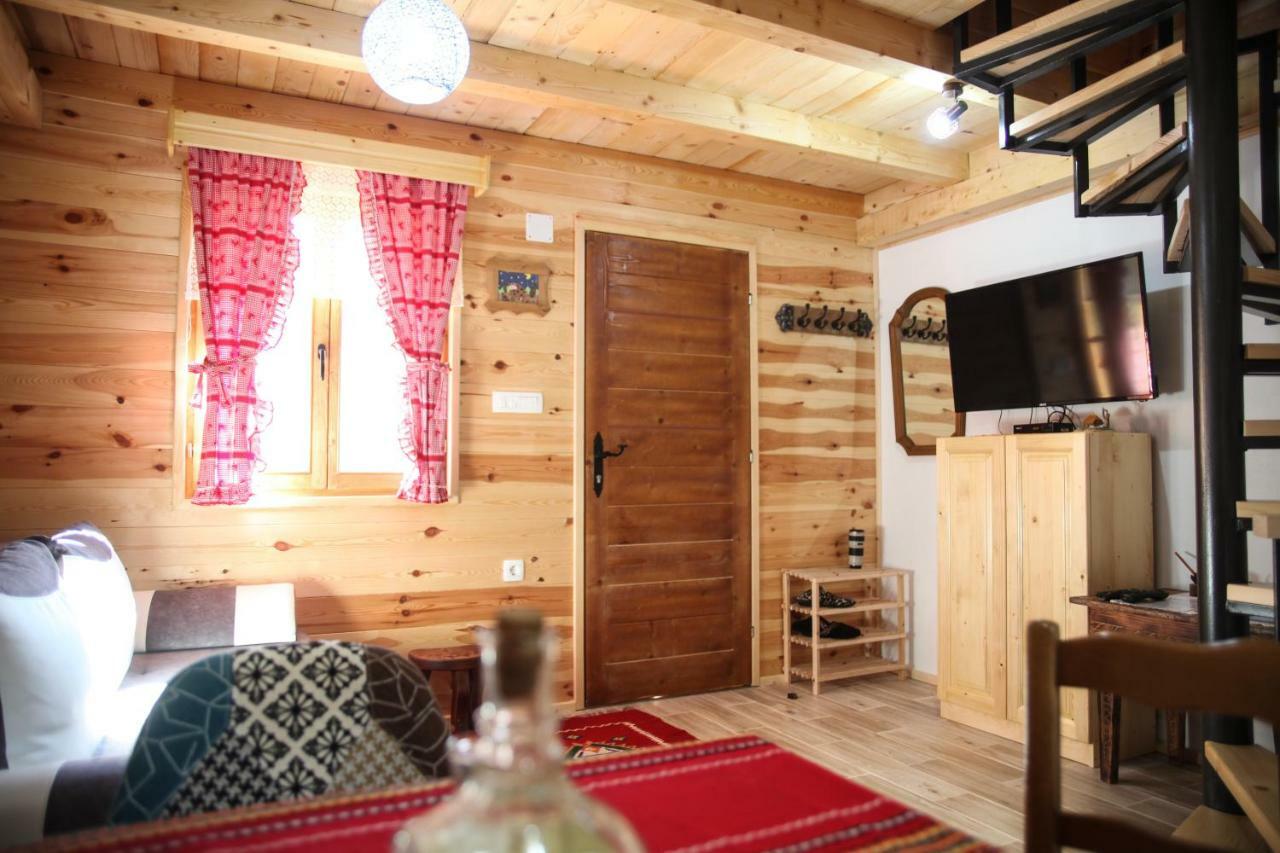 Taramour Cottages. Мойковац Екстер'єр фото