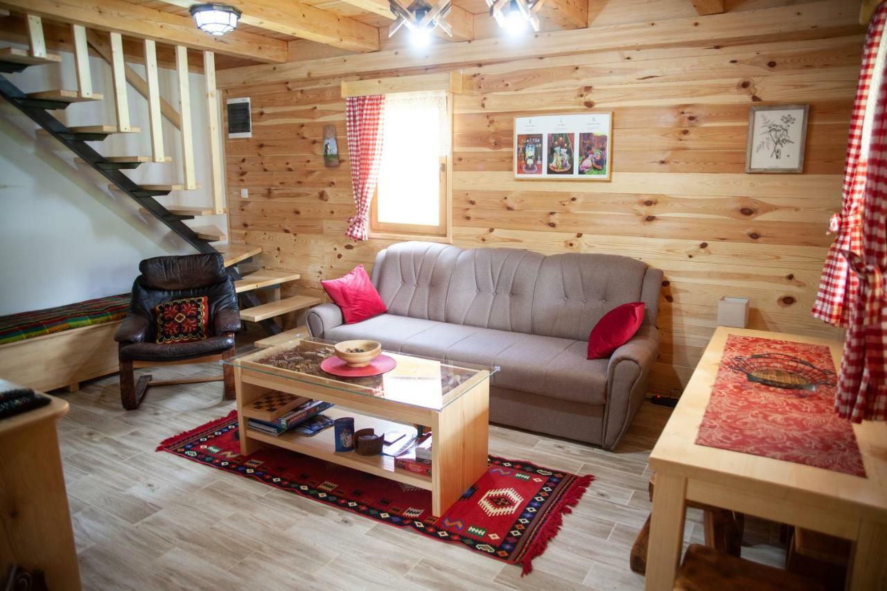 Taramour Cottages. Мойковац Екстер'єр фото