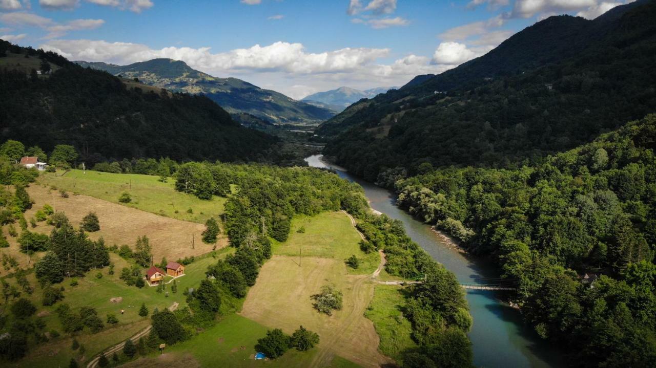Taramour Cottages. Мойковац Екстер'єр фото